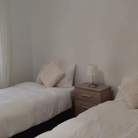 La Hue By Guimar Córdoba