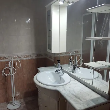 La Hue By Guimar Córdoba